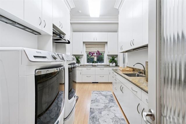 1916 Mulholland Drive, Edmond, OK 73012