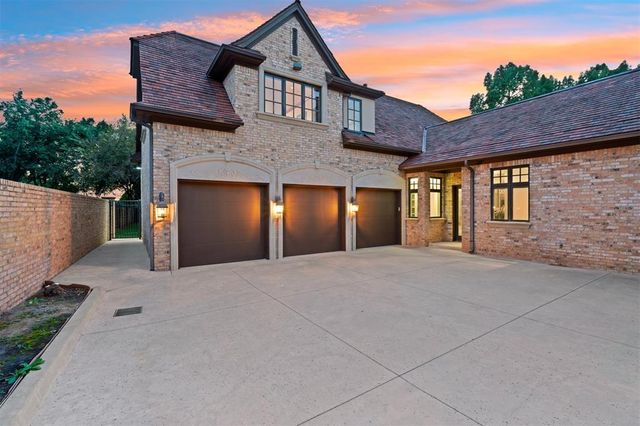 1916 Mulholland Drive, Edmond, OK 73012