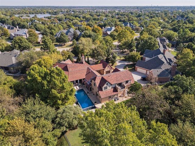 1916 Mulholland Drive, Edmond, OK 73012