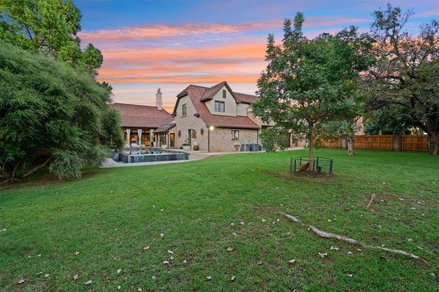 1916 Mulholland Drive, Edmond, OK 73012