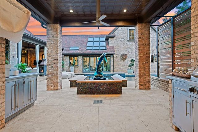 1916 Mulholland Drive, Edmond, OK 73012