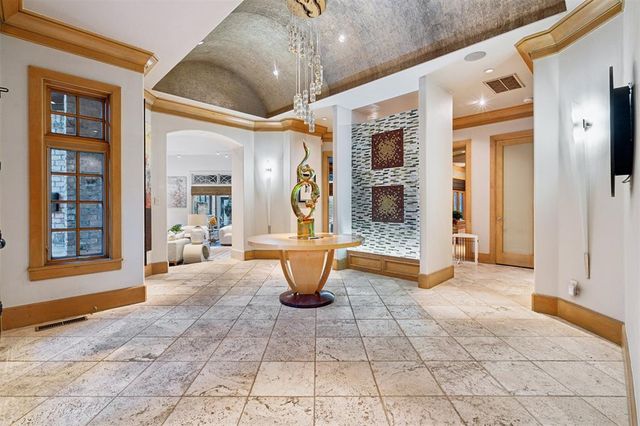 1916 Mulholland Drive, Edmond, OK 73012