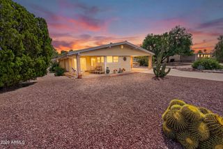 523 S PARK VIEW Circle, Mesa, AZ 85208
