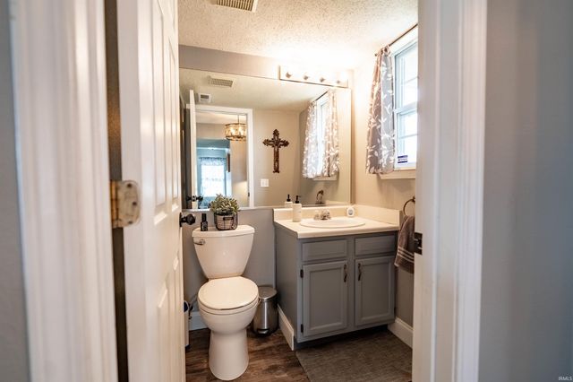 940 Shore Bend Boulevard, Kokomo, IN 46902