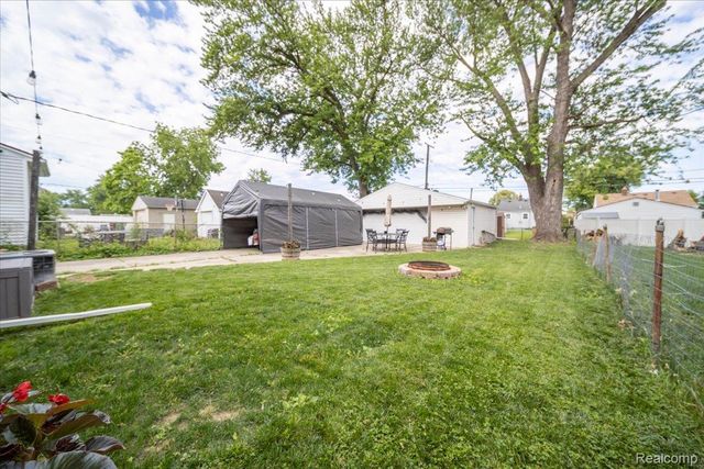 13458 Poplar Street, Southgate, MI 48195