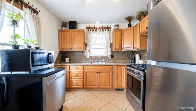 13458 Poplar Street, Southgate, MI 48195