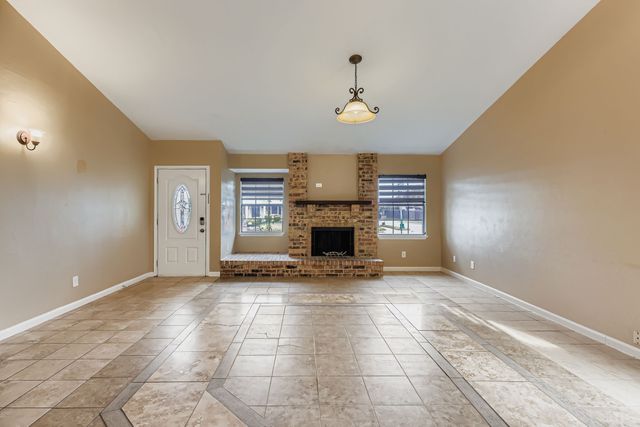 5721 Trego Street, The Colony, TX 75056