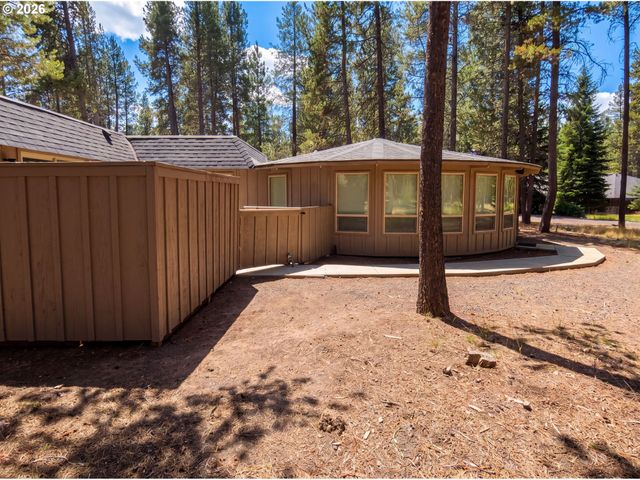 56992 FAWN Ln, Sunriver, OR 97707