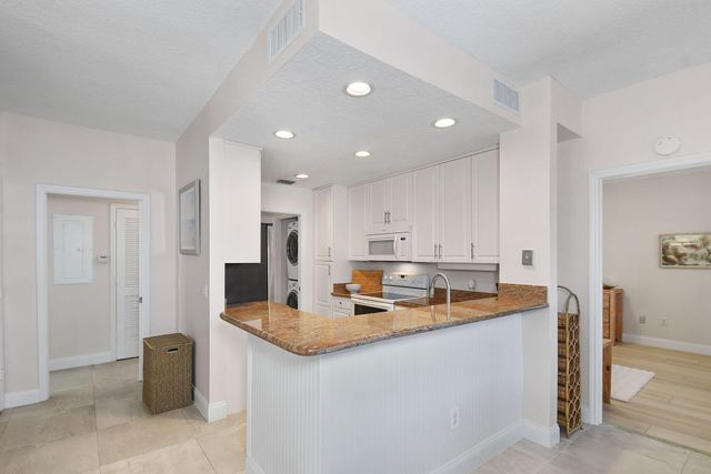 421 NE Plantation 617, Stuart, FL 34996