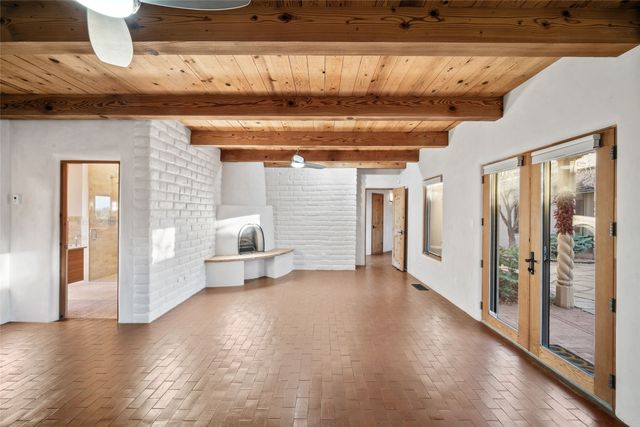 5 Estrella De La Manana, Santa Fe, NM 87508