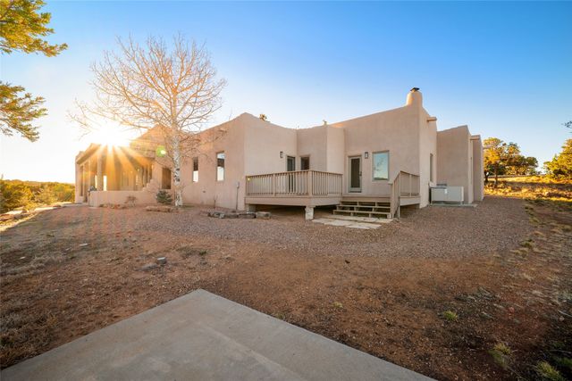 5 Estrella De La Manana, Santa Fe, NM 87508
