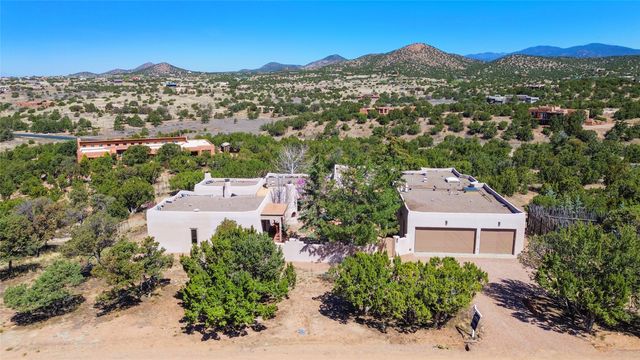 5 Estrella De La Manana, Santa Fe, NM 87508