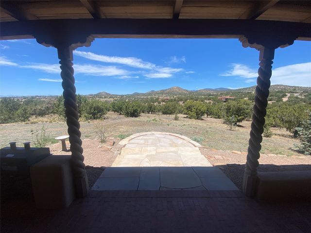 5 Estrella De La Manana, Santa Fe, NM 87508