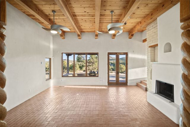 5 Estrella De La Manana, Santa Fe, NM 87508