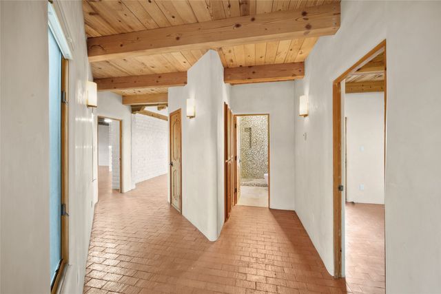 5 Estrella De La Manana, Santa Fe, NM 87508