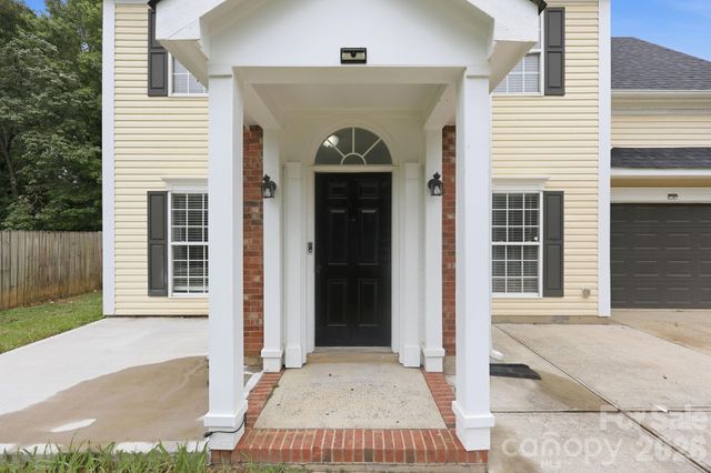 5423 Starflower Drive, Charlotte, NC 28215
