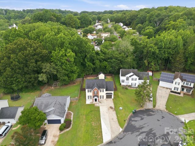 5423 Starflower Drive, Charlotte, NC 28215