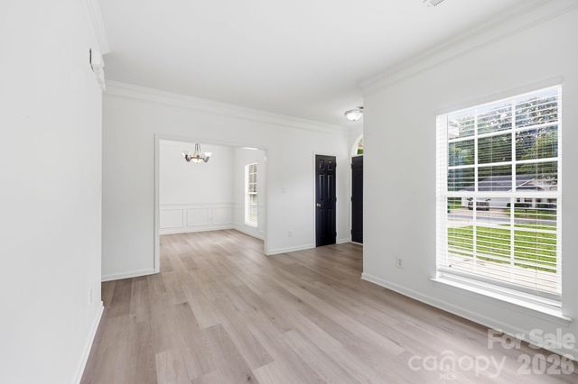 5423 Starflower Drive, Charlotte, NC 28215
