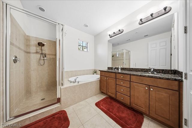 9153 Chula Vista ST 13203, Naples, FL 34113