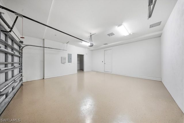 9153 Chula Vista ST 13203, Naples, FL 34113