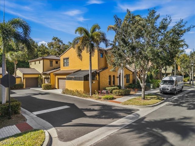 9153 Chula Vista ST 13203, Naples, FL 34113