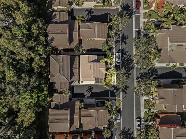 9153 Chula Vista ST 13203, Naples, FL 34113