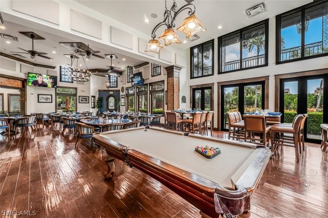 9153 Chula Vista ST 13203, Naples, FL 34113