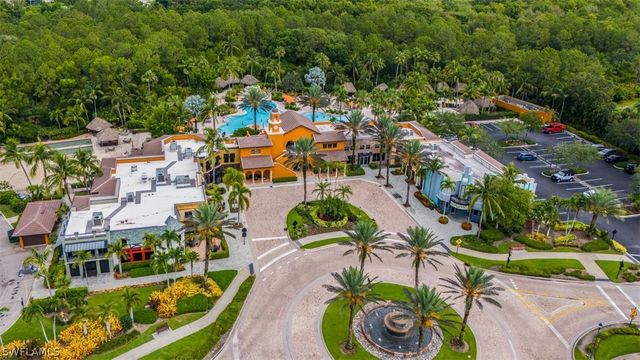 9153 Chula Vista ST 13203, Naples, FL 34113