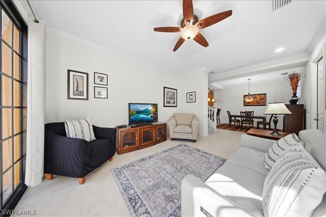 9153 Chula Vista ST 13203, Naples, FL 34113