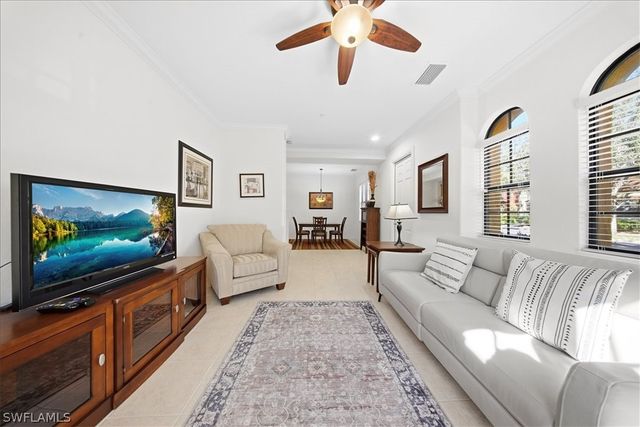 9153 Chula Vista ST 13203, Naples, FL 34113