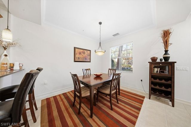 9153 Chula Vista ST 13203, Naples, FL 34113