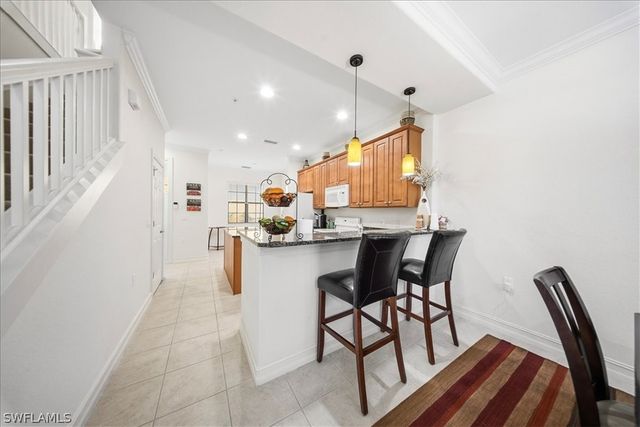 9153 Chula Vista ST 13203, Naples, FL 34113