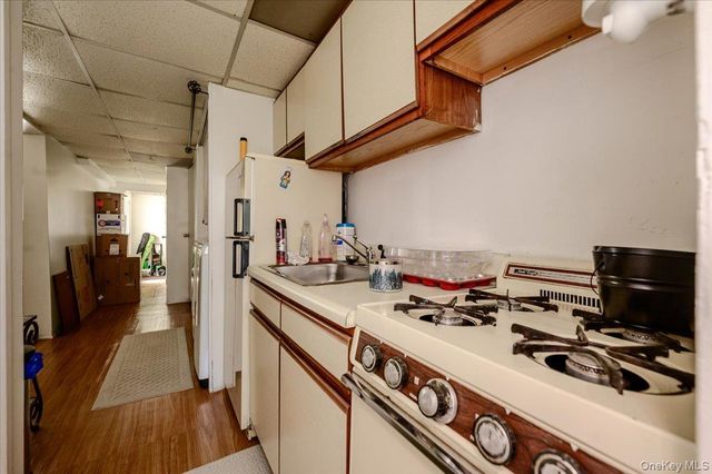 1912 Hunt Avenue, Bronx, NY 10462