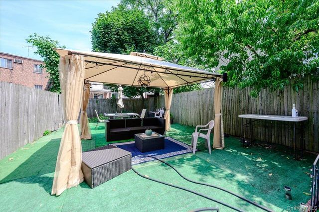1912 Hunt Avenue, Bronx, NY 10462