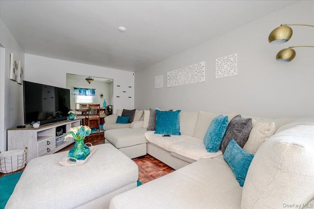 1912 Hunt Avenue, Bronx, NY 10462