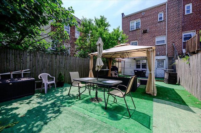 1912 Hunt Avenue, Bronx, NY 10462