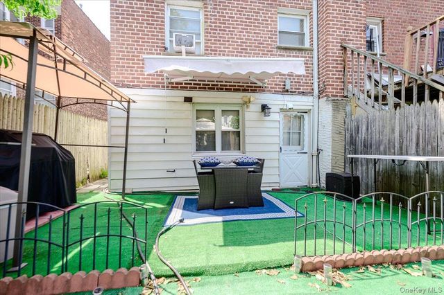 1912 Hunt Avenue, Bronx, NY 10462