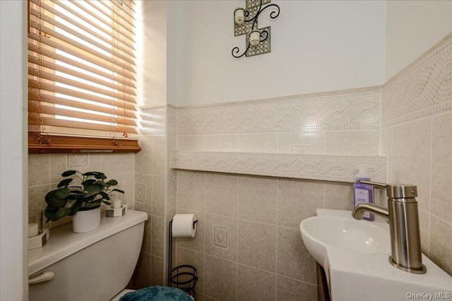 1912 Hunt Avenue, Bronx, NY 10462