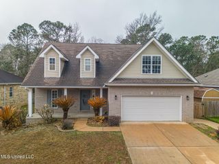2209 Rue Beaux Chenes, Ocean Springs, MS 39564