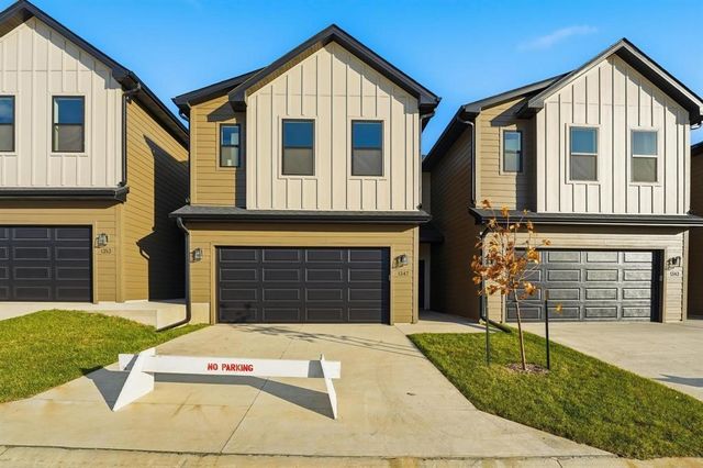 1367 Meadow Rose Place, Waukee, IA 50263