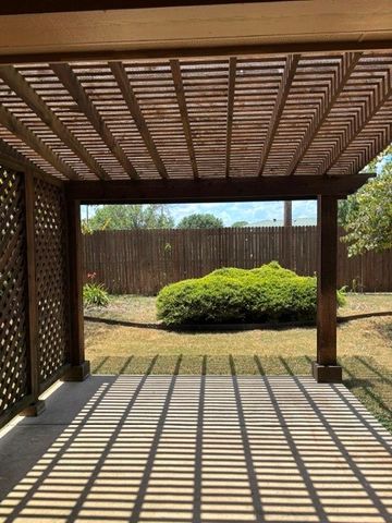 209 Newcastle Street, Waxahachie, TX 75165