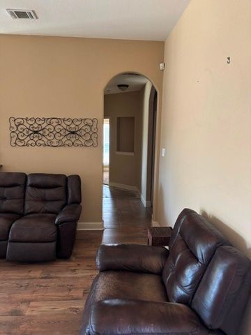 209 Newcastle Street, Waxahachie, TX 75165