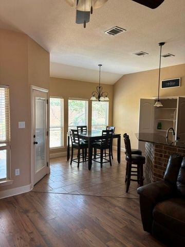 209 Newcastle Street, Waxahachie, TX 75165