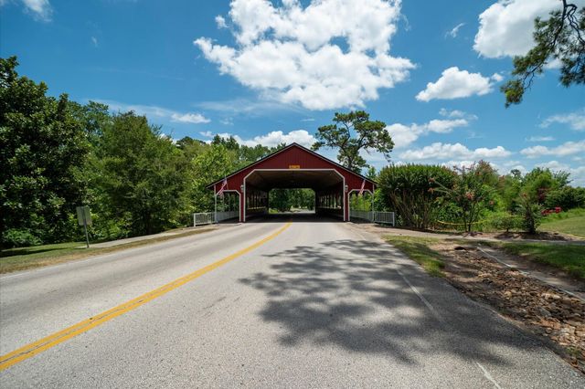 61 River Plantation Drive, Conroe, TX 77302