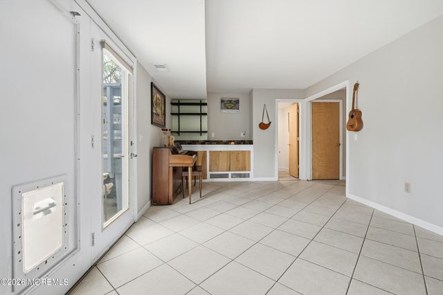9 Rutland Place, Eatontown, NJ 07724