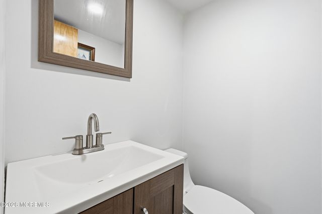 9 Rutland Place, Eatontown, NJ 07724