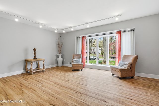9 Rutland Place, Eatontown, NJ 07724