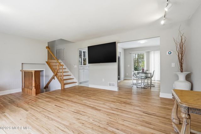 9 Rutland Place, Eatontown, NJ 07724