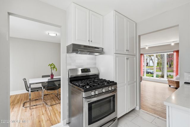 9 Rutland Place, Eatontown, NJ 07724
