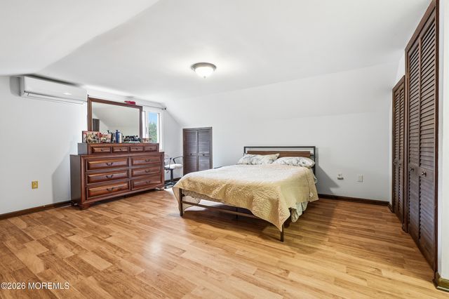 9 Rutland Place, Eatontown, NJ 07724
